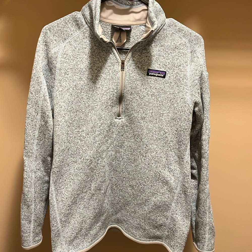 New Patagonia Quarter Zip, Light blue heather with gray zipper
